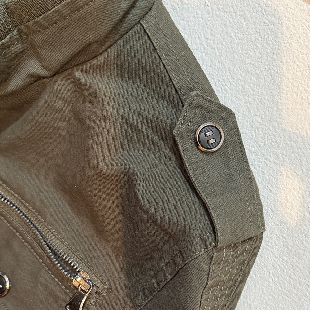 Men's Olive Green Jacket - Picture 4 of 17